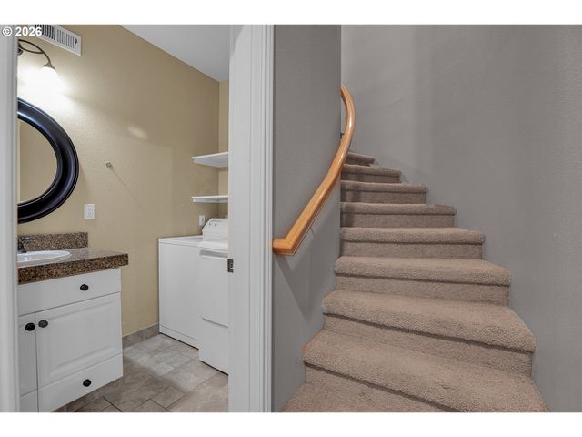 1696 Se 26TH Dr, Gresham, OR 97080