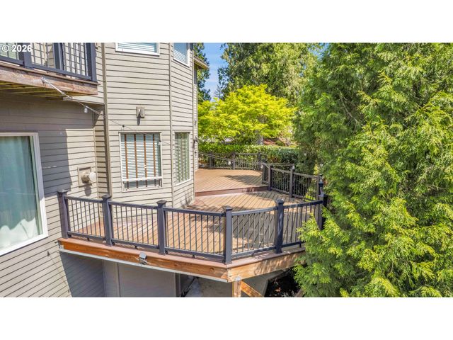 1696 Se 26TH Dr, Gresham, OR 97080