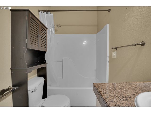 1696 Se 26TH Dr, Gresham, OR 97080