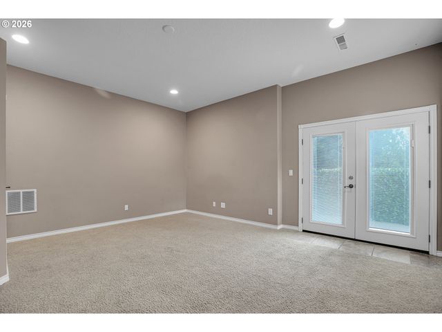 1696 Se 26TH Dr, Gresham, OR 97080