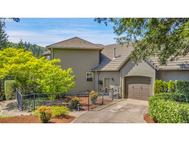 1696 Se 26TH Dr, Gresham, OR 97080