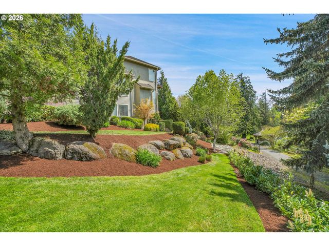 1696 Se 26TH Dr, Gresham, OR 97080