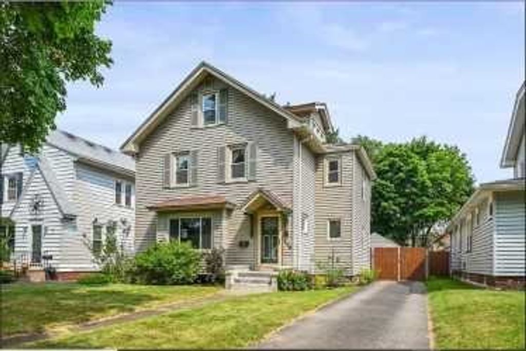 236 Barry Road, Irondequoit, NY 14617