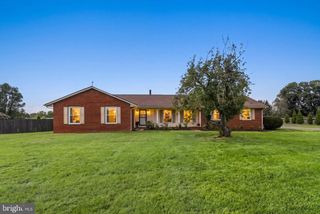 11544 KINGS HILL RD, Bealeton, VA 22712