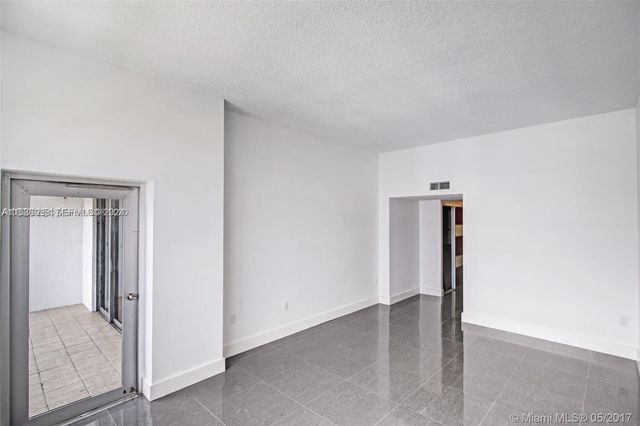 2801 NE 183rd Street 2208W, Aventura, FL 33160