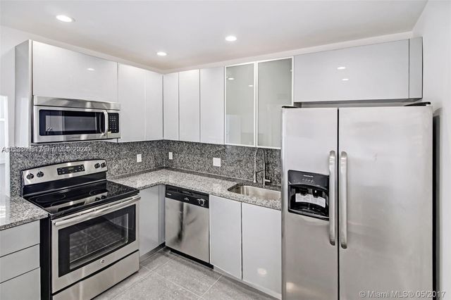 2801 NE 183rd Street 2208W, Aventura, FL 33160