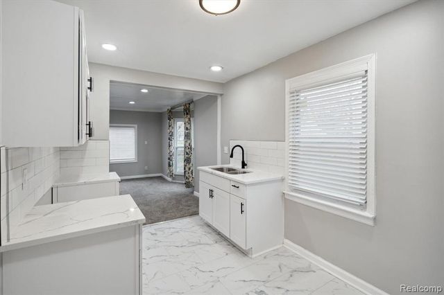 20000 Mccormick Street, Detroit, MI 48224