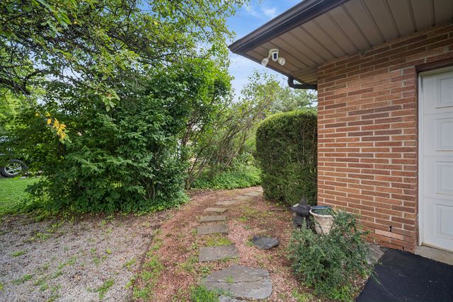 1225 Oakdale Drive, Elgin, IL 60123