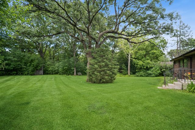 1225 Oakdale Drive, Elgin, IL 60123