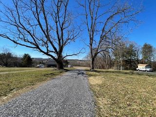 153 Bart Green Drive, Johnson City, TN 37615
