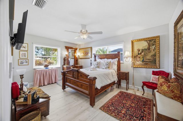 9461 SE Little Club Way N, Jupiter, FL 33469