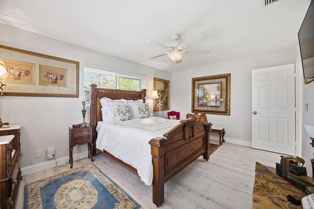 9461 SE Little Club Way N, Jupiter, FL 33469