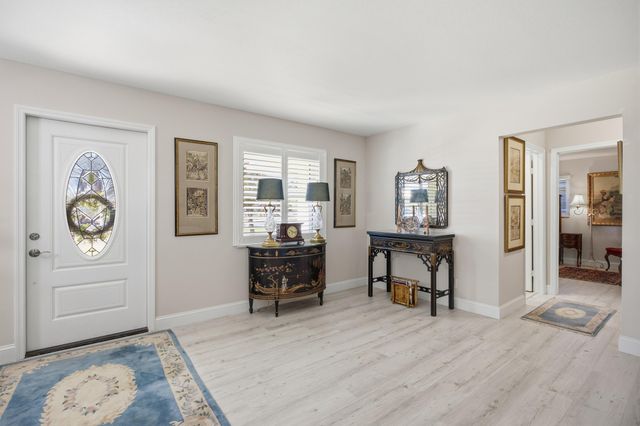 9461 SE Little Club Way N, Jupiter, FL 33469