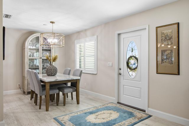 9461 SE Little Club Way N, Jupiter, FL 33469