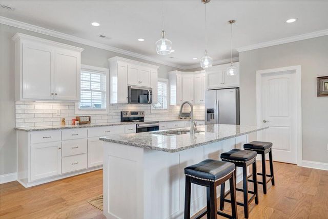 190 Merion CIR, Daleville, VA 24083