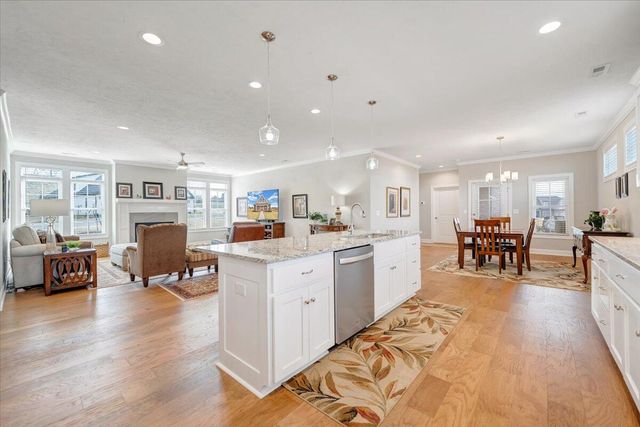 190 Merion CIR, Daleville, VA 24083