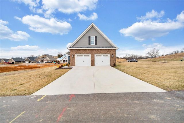 190 Merion CIR, Daleville, VA 24083