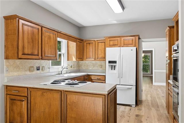 6 Forest Ridge Court, Atlanta, GA 30350