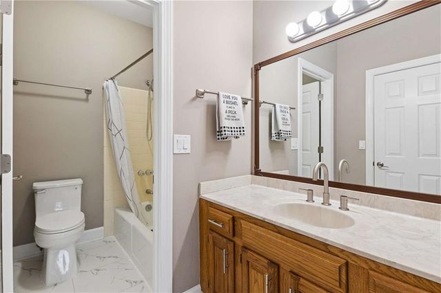 6 Forest Ridge Court, Atlanta, GA 30350