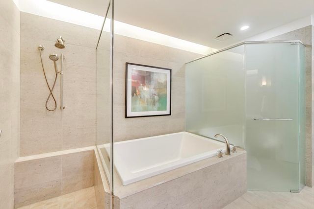 401 N Wabash Avenue 68A, Chicago, IL 60611