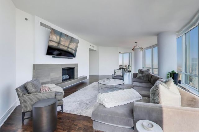 401 N Wabash Avenue 68A, Chicago, IL 60611