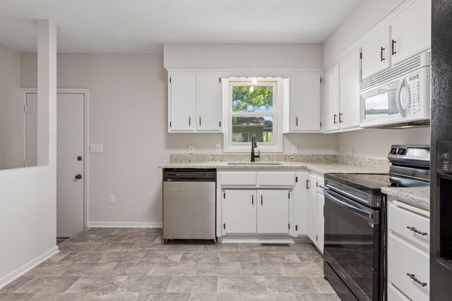 310 18th Avenue SE, Cambridge, MN 55008