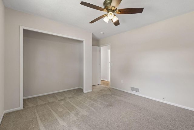 310 18th Avenue SE, Cambridge, MN 55008