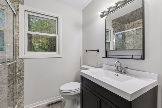 310 18th Avenue SE, Cambridge, MN 55008