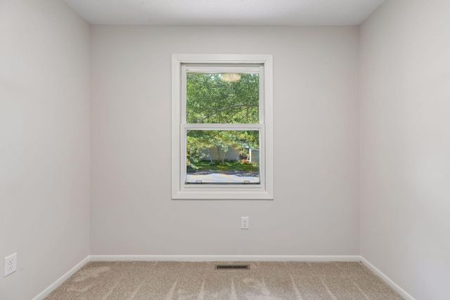 310 18th Avenue SE, Cambridge, MN 55008