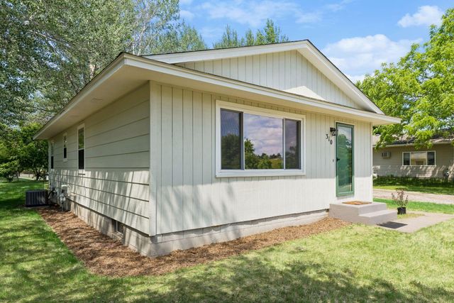 310 18th Avenue SE, Cambridge, MN 55008