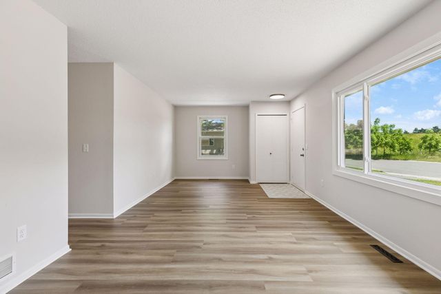 310 18th Avenue SE, Cambridge, MN 55008