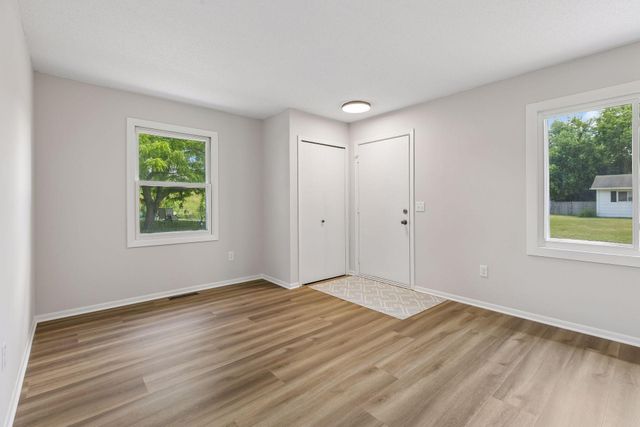 310 18th Avenue SE, Cambridge, MN 55008