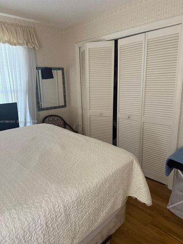 2 Briarwood Cir 212, Hollywood, FL 33024