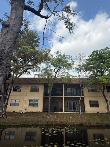 2 Briarwood Cir 212, Hollywood, FL 33024