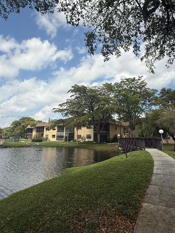 2 Briarwood Cir 212, Hollywood, FL 33024