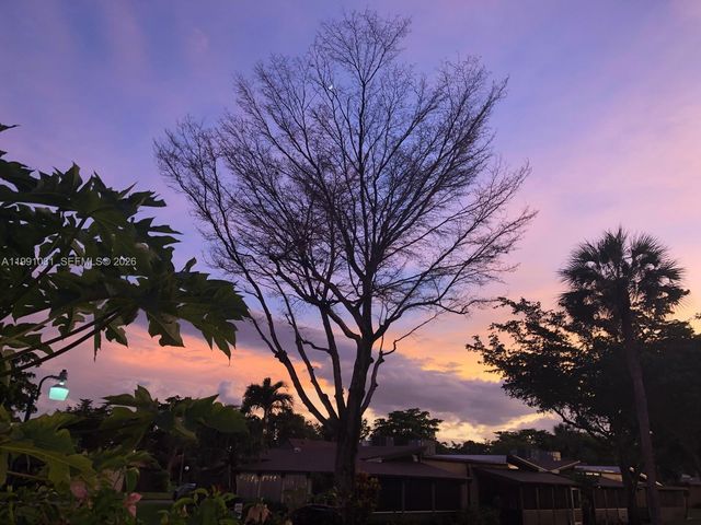 2 Briarwood Cir 212, Hollywood, FL 33024