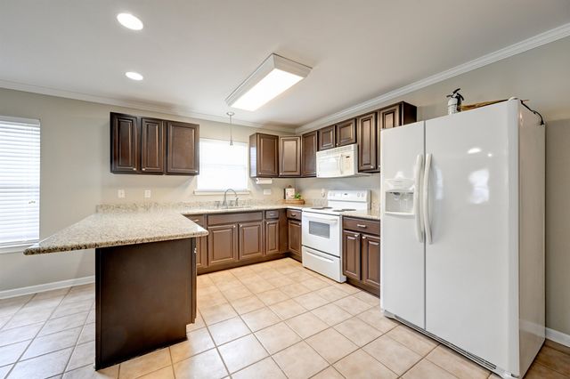 208 Jolie Oaks Blvd, Thibodaux, LA 70301