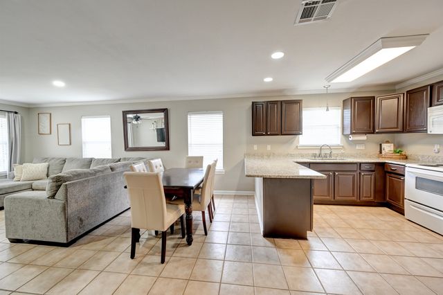 208 Jolie Oaks Blvd, Thibodaux, LA 70301