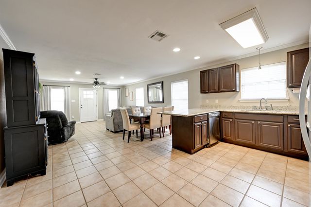 208 Jolie Oaks Blvd, Thibodaux, LA 70301