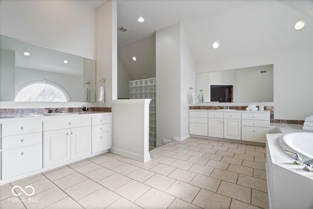 3255 Smokey Ridge Way, Carmel, IN 46033