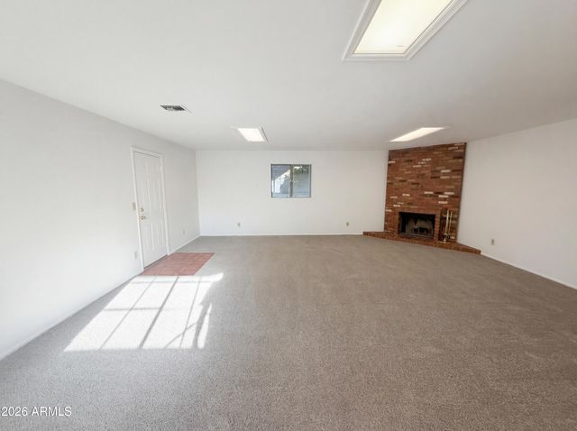 6764 W PIUTE Avenue, Glendale, AZ 85308