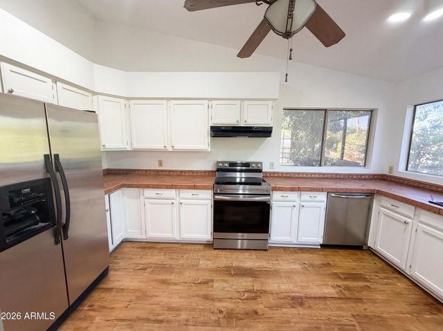 6764 W PIUTE Avenue, Glendale, AZ 85308