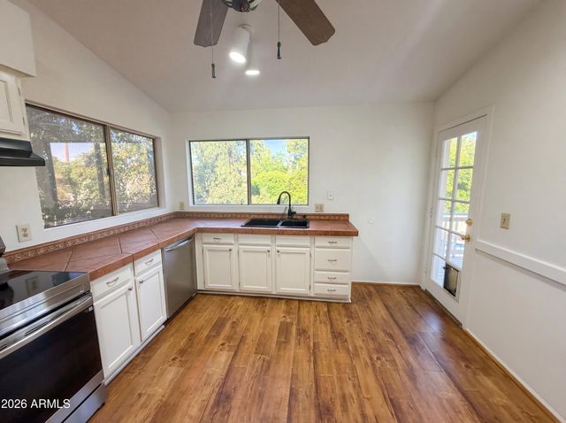 6764 W PIUTE Avenue, Glendale, AZ 85308