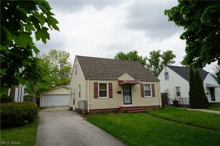 16913 Lotus Drive, Cleveland, OH 44128