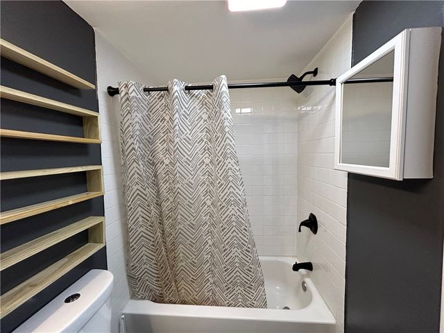 4430 Bowes Avenue, West Mifflin, PA 15122