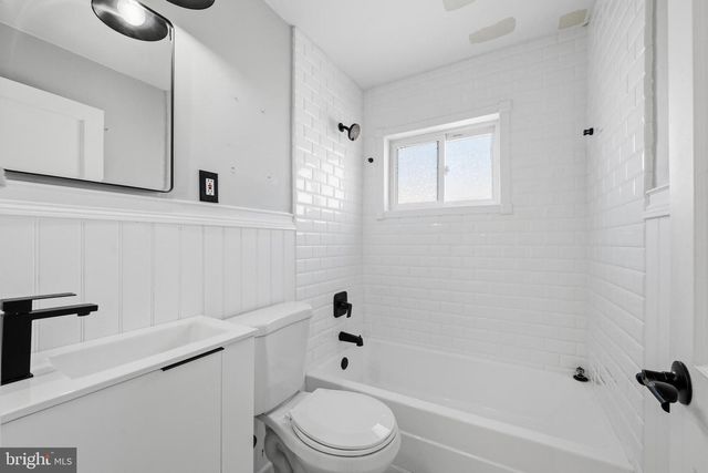 1078 DOWNTON RD, Baltimore, MD 21227