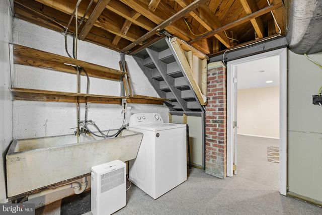 1078 DOWNTON RD, Baltimore, MD 21227