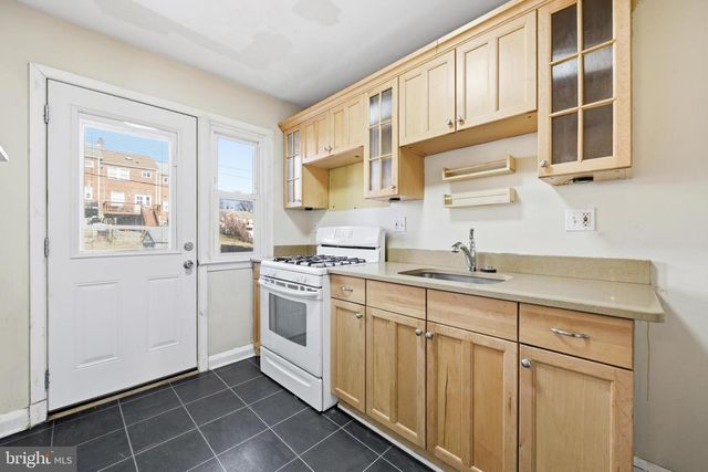 1078 DOWNTON RD, Baltimore, MD 21227