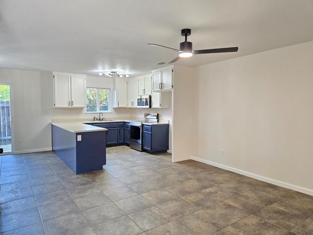 3057 Courtside Dr, Diamond Springs, CA 95619