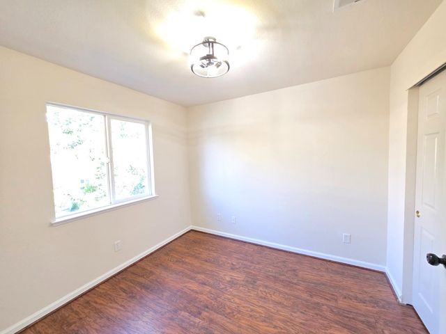 3057 Courtside Dr, Diamond Springs, CA 95619